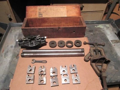 Antique REED Mfg. Set Vise Dies Wooden Box Vintage Machinist Tool Erie Pa. - Image 1 of 4