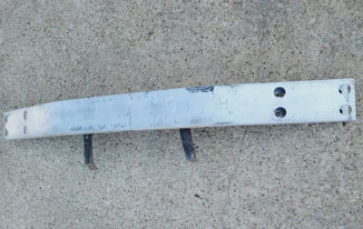 Barra de refuerzo de parachoques trasero Infiniti QX50 2014-2017 Foto 1 de 4