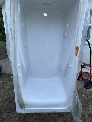 American Standard 72’’ Bath Tub - Image 1 of 3