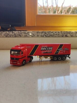 Camion Mercedes Benz 1/87 racing - Immagine 1 di 4