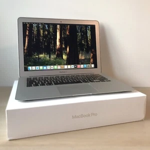 Apple MacBook Air - 13" Display - Core i5 1.7GHz - 256GB SSD - 4GB RAM - Sequoia - Picture 1 of 21