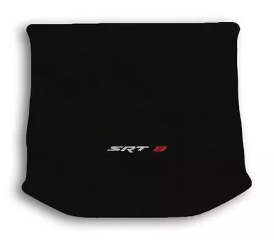 2011-2019 Jeep Grand Cherokee SRT 8 — черный велюровый коврик для груза с логотипом - Изображение 1 из 4