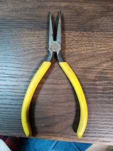 Klein Tools Needle Nose Pliers D203-7 - Picture 1 of 2