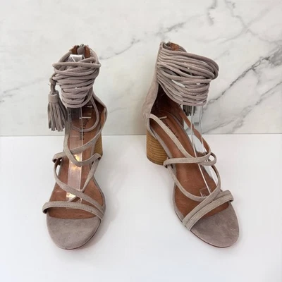 Sandalias Jeffrey Campbell Mujer Despina Talla 8.5 Gamuza Tirantes Flecos Boho Taupe Foto 1 de 4