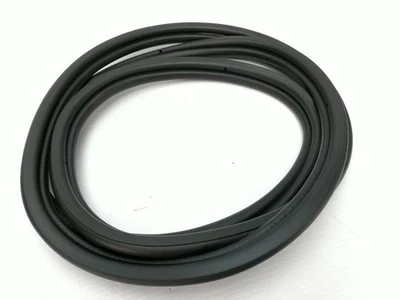 2005 BMW 325i 325xi 330xi 330i 325ci E46 Sedan Trunk Weatherstrip Gasket Seal - Image 1 of 4
