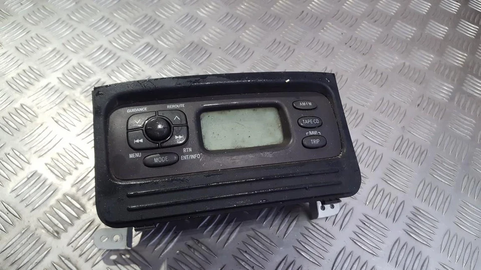 Toyota Yaris Verso 2002 Autoradio 8611052030c0, 86110-52030-c0 #347002-65 - Bild 1 von 1