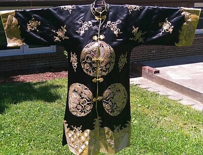 Roupão de dragão vintage chinês bordado preto seda ouro falha menor - Imagem 1 de 4