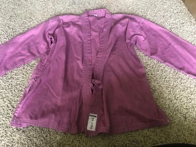 Kwon karate? jiu jitsu? kimono color morado/rosa ver fotos para talla mujer Foto 1 de 4