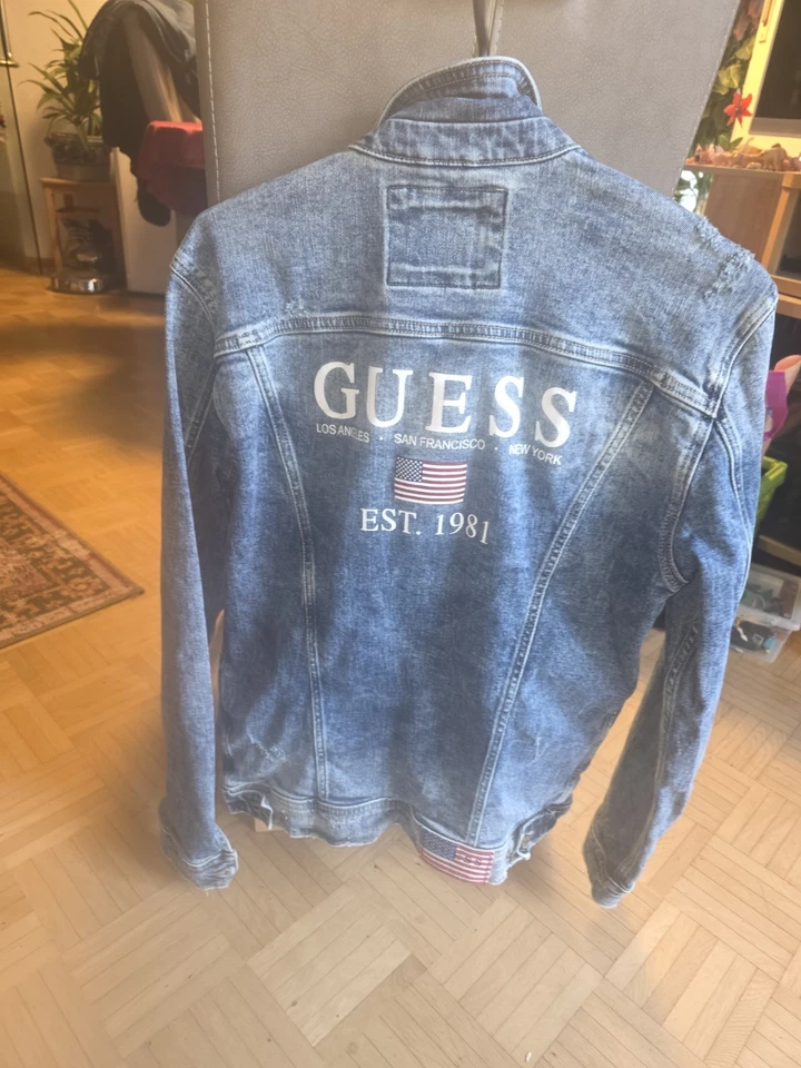 Guess Herrenjacke Jeans Gr M mit Logo und Flagge am Saum - Bild 1 von 4