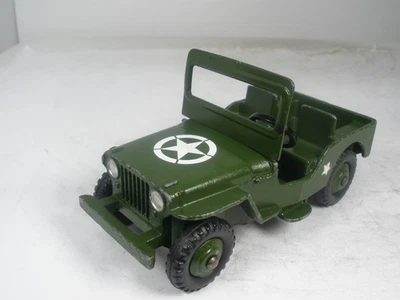 MADE IN ENGLAND Dinky Toys UNIVERSAL JEEP #669 NEAR PERFECT CONDITION - Image 1 of 4