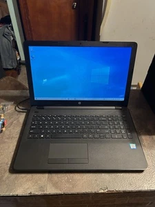 HP 15-bs015dx Laptop Core i5-7200U 2.5GHz 8GB 1TB HD With Touchscreen Windows 10 - Bild 1 von 8