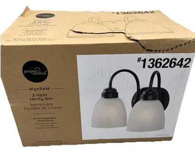 Barra de tocador tradicional Project Source Wynfield de bronce de 2 luces, vidrio esmerilado {C5} Foto 1 de 4
