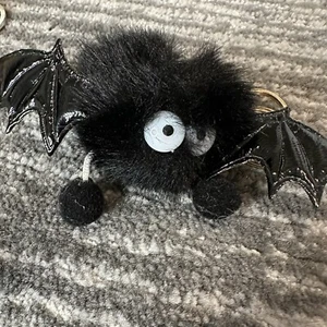 Black Bat Fluffy Keychain Key Holder Fur Bag Charm School Bag Pom Pom Wings Legs - Picture 1 of 5