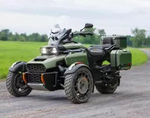 2025 Can-Am Canyon RedRock 1330cc 6 speed semi automatic Spyder trike - Picture 1 of 6