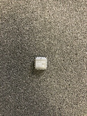 LOT OF 10pcs AT17LV010-10JI ATMEL 1M X 1 CONFIGURATION MEMORY 20 PLCC IC   - Image 1 of 2