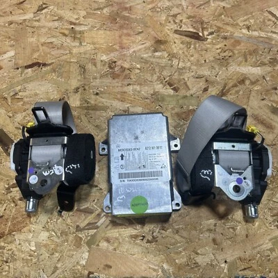 10-16 MERCEDES-BENZ W212 E400 E350 FRONT LEFT DRIVER SEAT BELT RETRACTOR OEM - Imagem 1 de 4