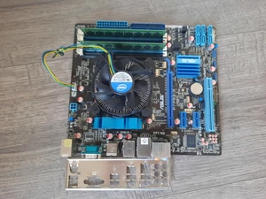 AsusP7P55-M REV. 1.01G Core i7-869 CPU 2.80GHz 4GB Ram + Blende + Kühler # 11 - Zdjęcie 1 z 12