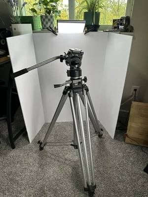 Bogen 3046 Professional Videography Camera Tripod with 3063 Fluid Head - Image 1 of 4