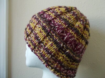 Sombrero abigarrado voluminoso y cálido tejido a mano, burdeos/marrón/oro/crema Foto 1 de 4