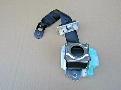 Cinturón de seguridad trasero central mercedes-benz a200 w176 2014 Foto 1 de 4