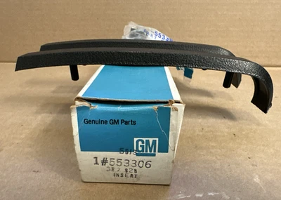 1976 - 1977 年 OLDSMOBILE CUTLASS 442 前挡泥板插入垫套装 GM 553306 (2) — 第 1/4 张图片