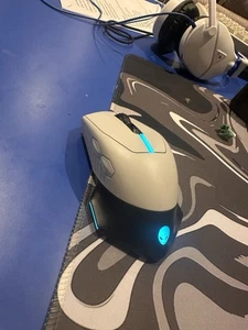 Alienware AW610M Gaming Mouse Dual Mode Wired/Wireless, Rechargeable - Picture 1 of 8