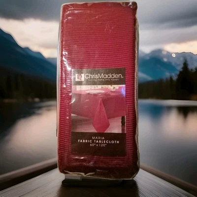 CHRISTMAS RED TEXTURED TABLECLOTH OBLONG 120×80 By CHRIS MADDEN POLYESTER LG NEW - Image 1 of 4