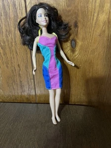LEER DEFECTO Muñeca Disney Wizards of Waverly Place Alex Russo Selena Gomez Revestida - Imagen 1 de 11