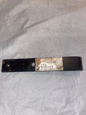 Soporte para parachoques delantero Chevrolet & Geo Spectrum ¡NUEVO EN STOCK! Foto 1 de 3