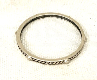 Brazalete Brazalete Napier Plata y Negro Circunferencia de 3 pulgadas con Peals Imitados Foto 1 de 4