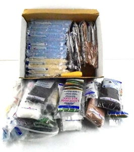 Coats & Clark Latch Hook Rug Yarn Large Lot - Picture 1 of 4