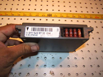 Computador Mercedes R129 94-95 SL500,W124 sob o capô GM / Base ECU OE 1,0115459732 - Imagem 1 de 4