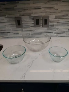 3 VINTAGE Pyrex Ribbed Mixing Bowls 7401-S 3C, 7402-S 6C, 7404-S 4.5QT USA - Picture 1 of 8