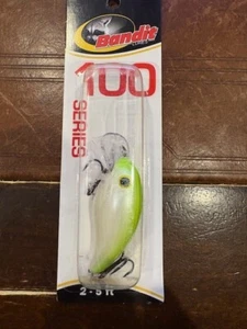 Pre-Pradco Bandit 100 Crankbait - Black Pack - Pearl Chartreuse Back Color 115 - Picture 1 of 1
