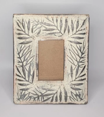 Metal Picture Frame Table Top or Wall Mount Boho Leaves Rustic Foreside Brand - Image 1 of 4