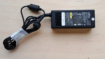 A2 Fujitsu  Netzteil ADP-65Jh AD Adapter Ladegerät  3,25A 20V - Bild 1 von 3