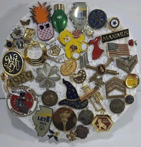 Vintage und Modern Gedenk Anstecknadeln Konvolut Mehrfarbig  - Bild 1 von 8