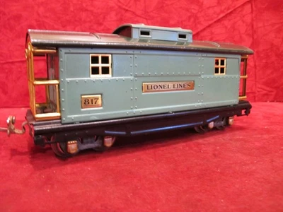 Vintage Lionel Pre-war # 817 green Cupola Caboose  O Gauge - Image 1 of 4