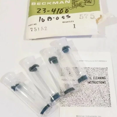 Lot of 4 Beckman Coulter 10mm Optical Glass Cuvettes 75152 - Image 1 of 2