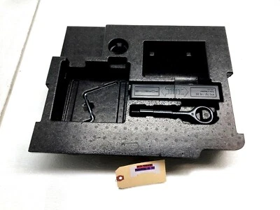 2010-2016 PORSCHE PANAMERA 4S TOOLKIT W/ HOUSING OEM. - Image 1 of 4