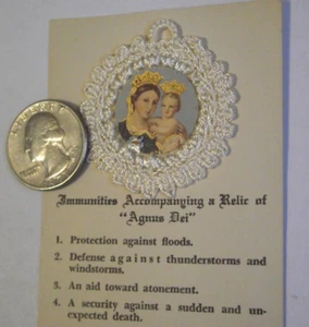 My Mother My Confidence 300 Days Pope Benedict XV Agnus Dei relic scapular badge - Picture 1 of 5