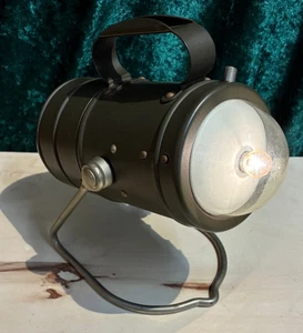 Varta Pertrix Bundeswehr Mehrzwecklampe Handlampe Fahrzeugausstattung - Bild 1 von 6