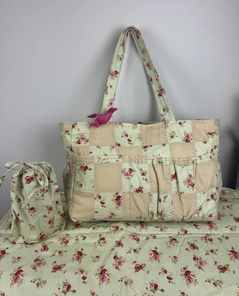 Bolso de bebé floral pastel verde años 90 biberón y cambiador de colección Foto 1 de 4