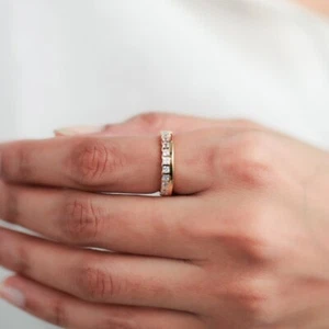 Anillo de aniversario de plata esterlina de 1,60 quilates de eternidad completa corte princesa para su esposa - Imagen 1 de 3