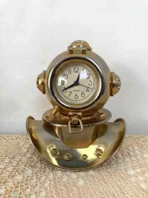 复古黄铜潜水员头盔时钟 Quartz 发条机械古玩 — 第 1/4 张图片