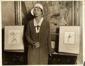Wielder Of Racquet And Crayon, Helen Wills Moody, Between Two Of Her - Old Photo - Picture 1 of 1