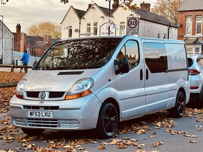 2004 Renault Traffic Campervan - Image 1 of 4