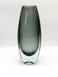 VINTAGE 9.5" STROMBERG B894 SWEDISH STROMBERGSHYTTAN CHARCOAL GLASS TORPEDO VASE - Picture 1 of 8