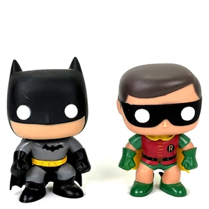 Figuras sueltas Funko 2010 Batman y 2013 Robin fuera de caja - Imagen 1 de 15