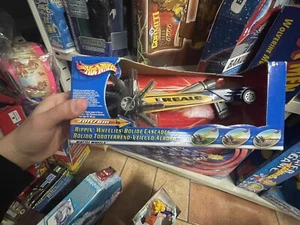 HOT WHEELS Rippin Wheelies Yellow/Purple Auto Factory SEALED RARE - Picture 1 of 1
